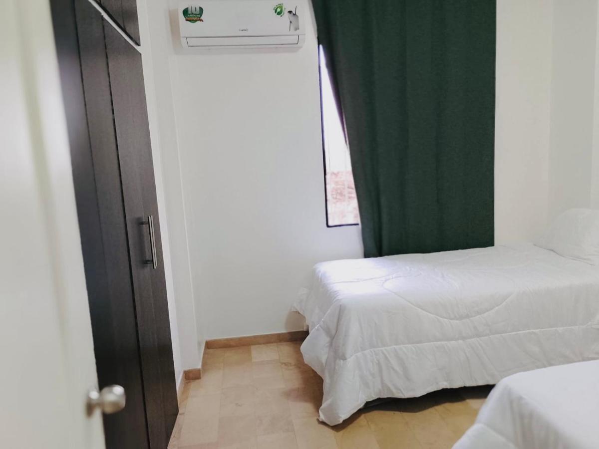 Large 2-Bedroom Apartment, Close To The American Consulate กวายากิล ภายนอก รูปภาพ