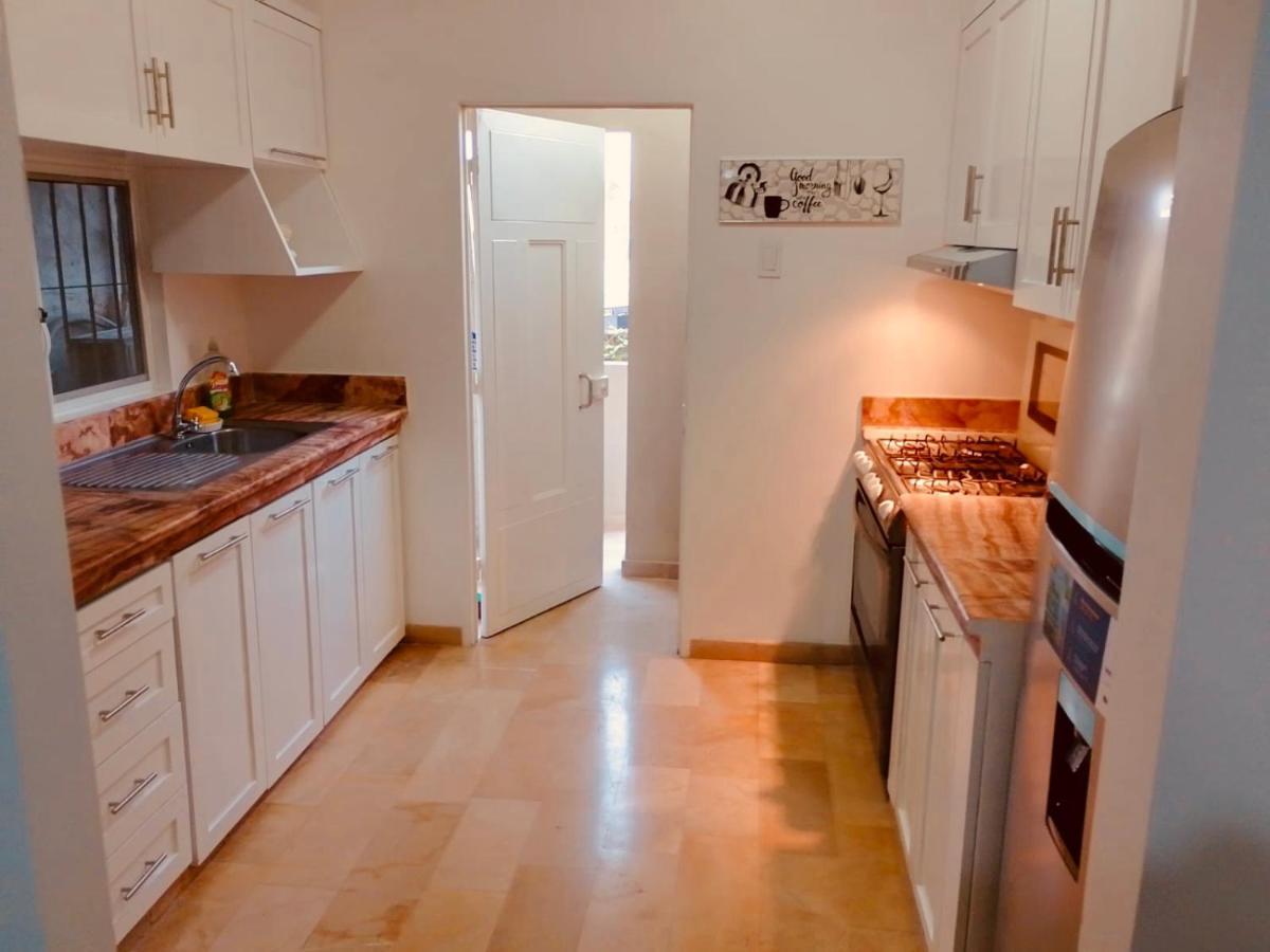 Large 2-Bedroom Apartment, Close To The American Consulate กวายากิล ภายนอก รูปภาพ