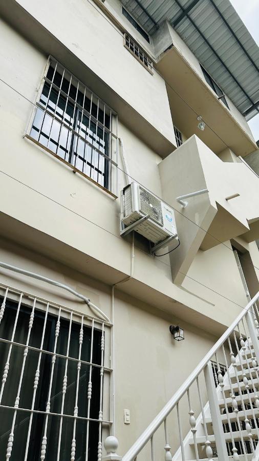 Large 2-Bedroom Apartment, Close To The American Consulate กวายากิล ภายนอก รูปภาพ
